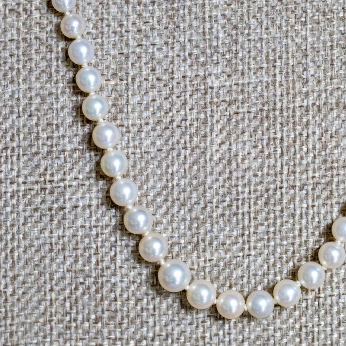 1930-1940 Vintage Graduated Cultured Pearl Necklace 20" Length