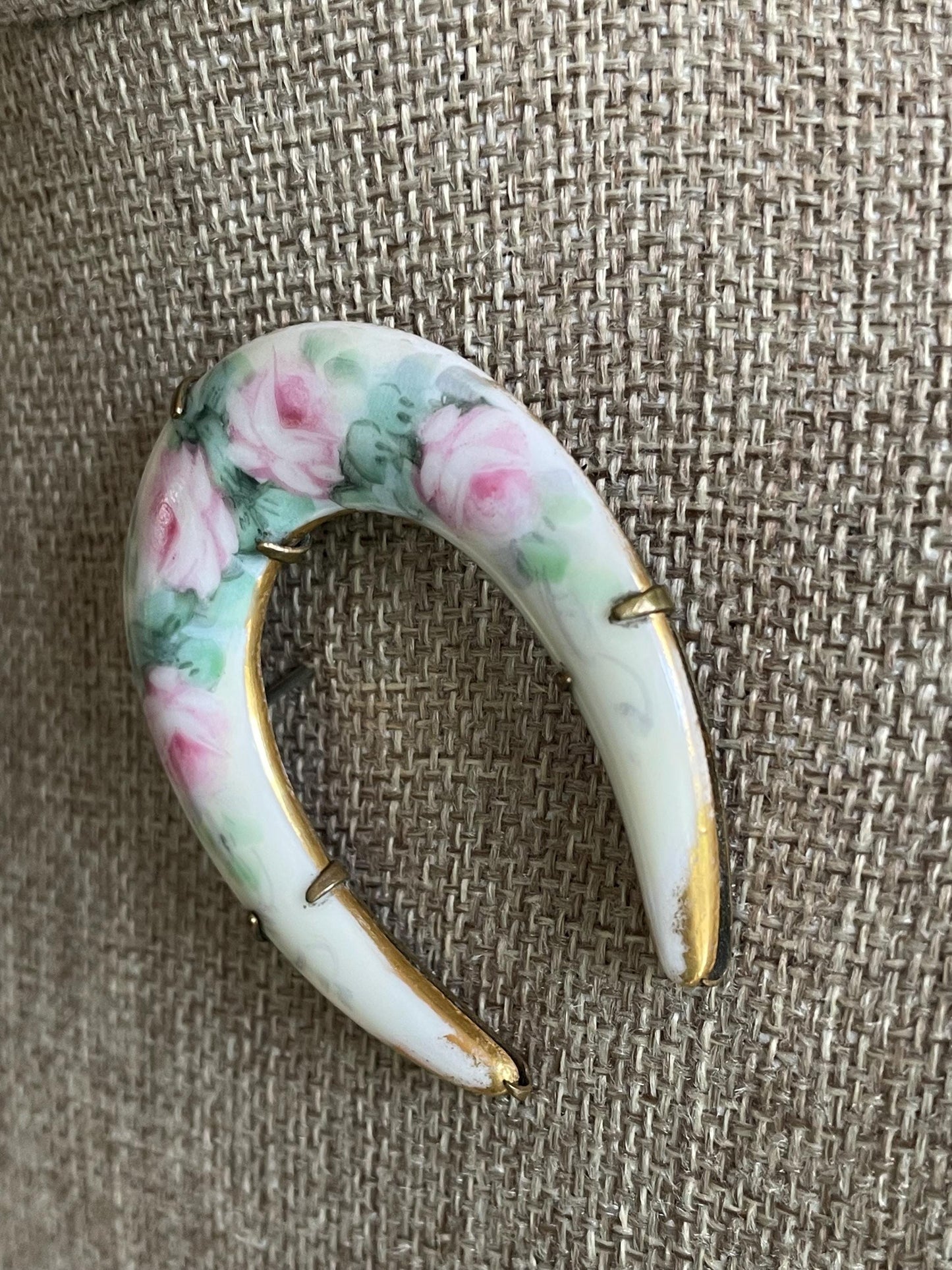 Huge Antique Edwardian Porcelian Hand Painted Flower Lucky Horseshoe Brooch