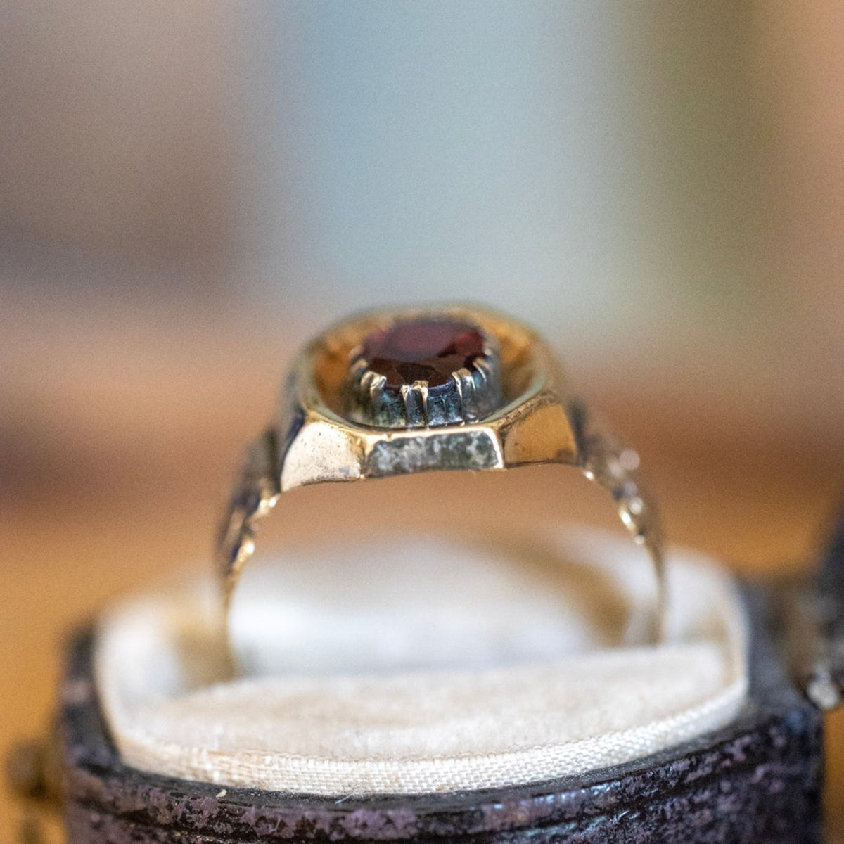 Antique 10K Yellow Gold Oval Cut Garnet Ring