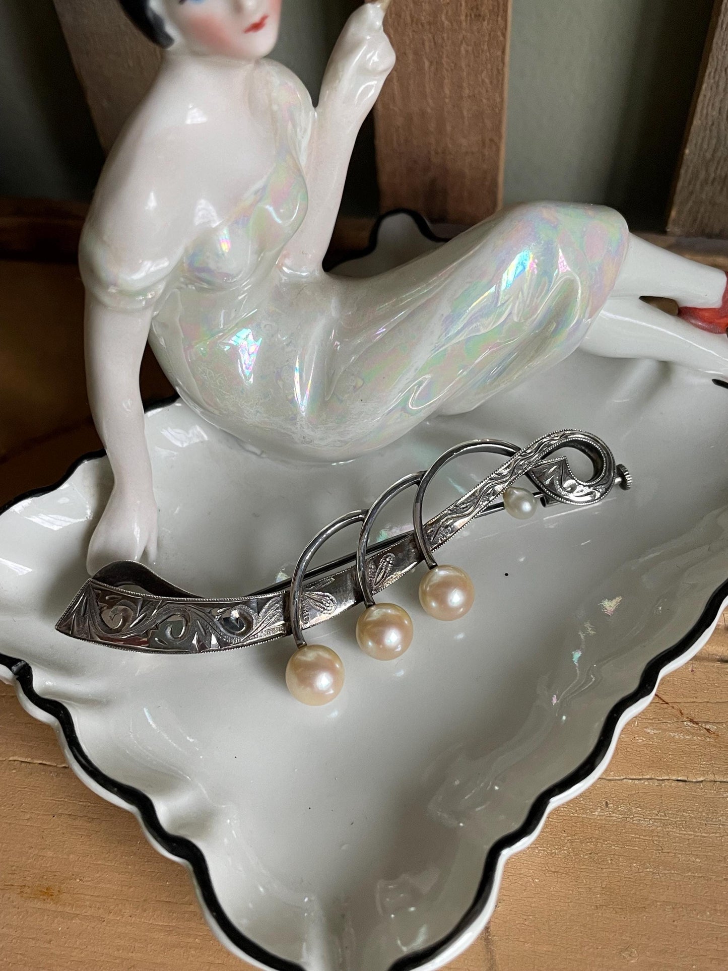 Mid Century 950 Silver Engraved Ribbon Pearl Brooch