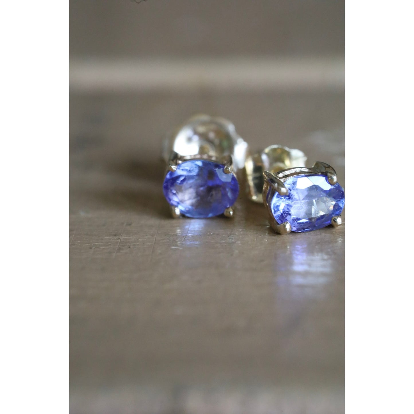 14K Yellow Gold Oval Tanzanite Gemstone Stud Earrings