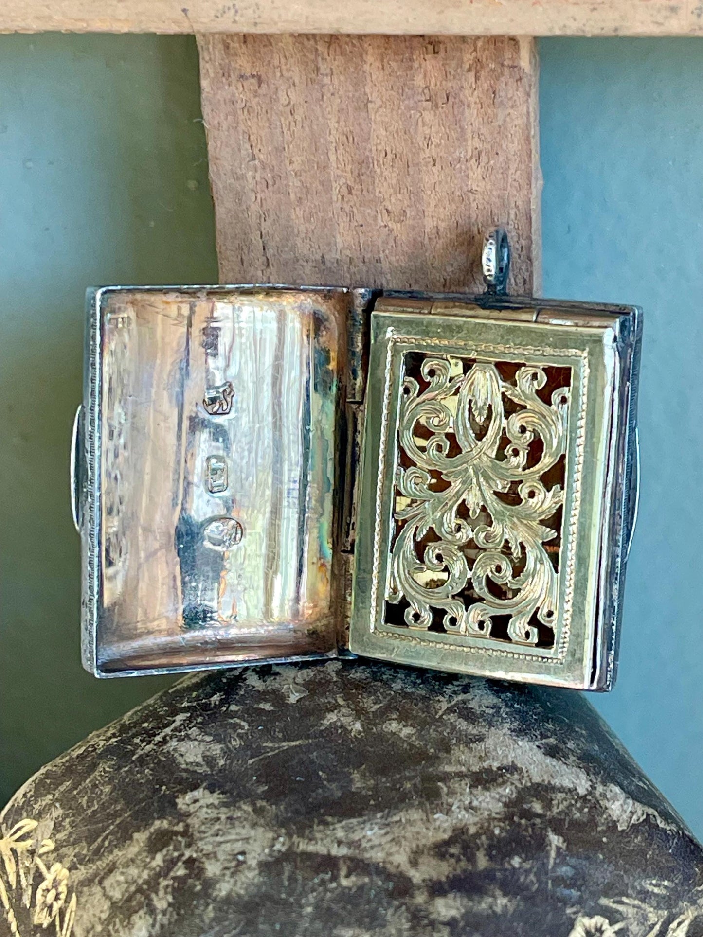 c1810 Georgian Silver Vinaigrette by John Thornton Birmingham Gilt Interior