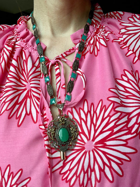 Unusual c1915 Late Edwardian Brass Tone Necklace with Green Faceted Glass