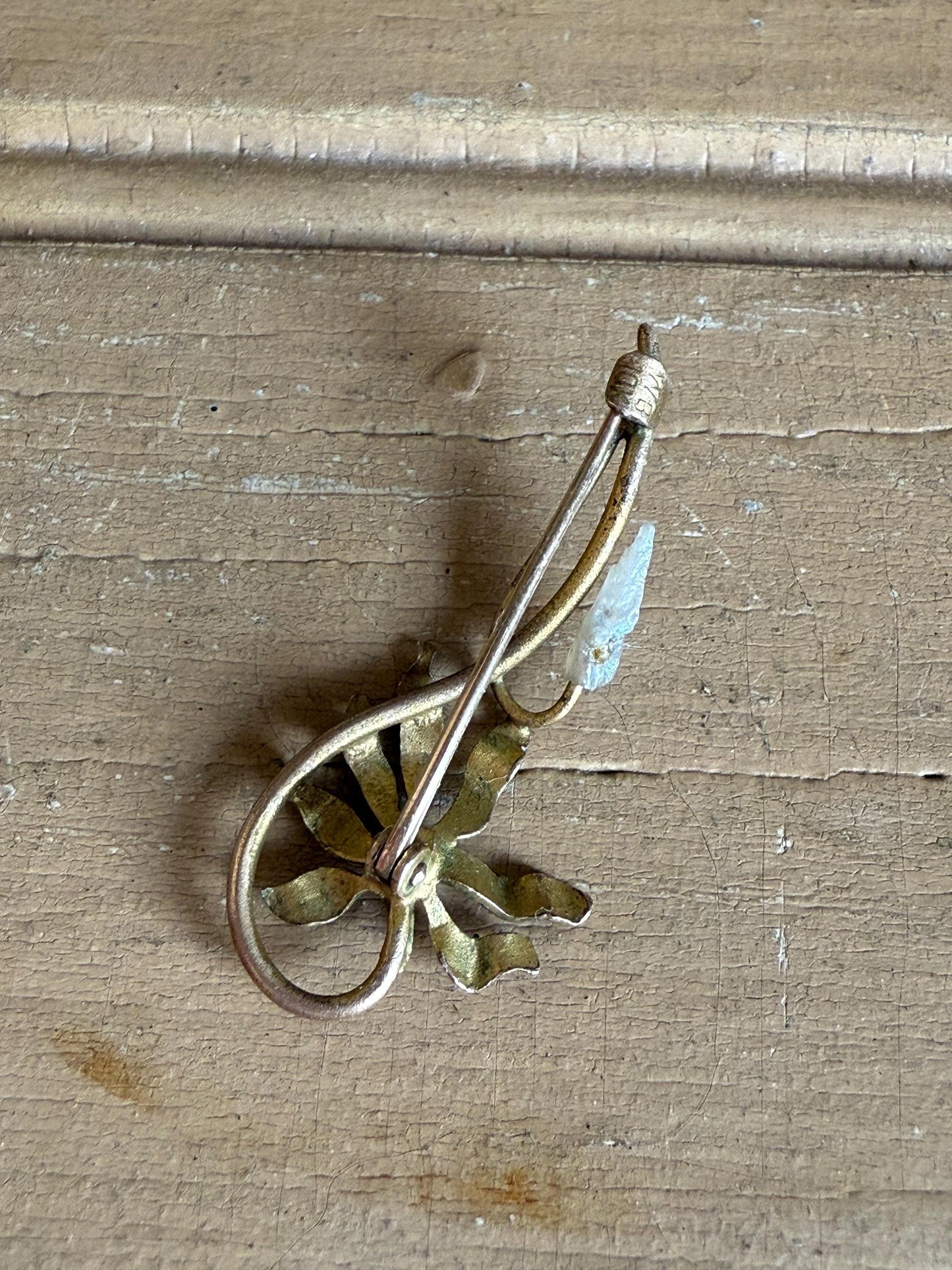 Antique Edwardian c1910 10K Yellow Gold Flower Brooch with Natural Pearls