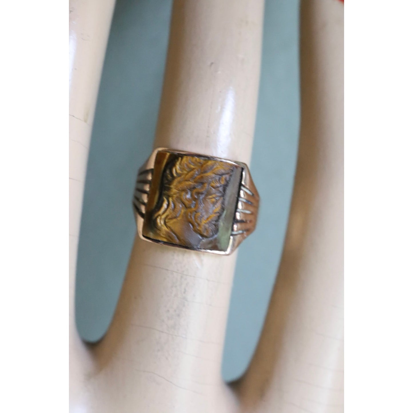 c1920 10K Yellow Gold Hand Carved Tigereye Pinkie Ring
