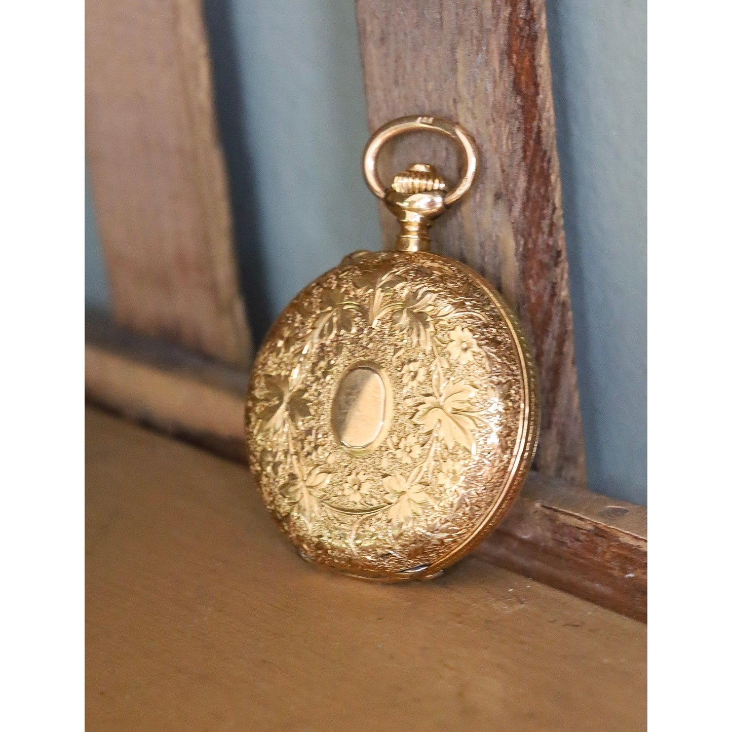 Gorgeous Antique 18K Solid Gold Case Working Closed Face Pocket Watch
