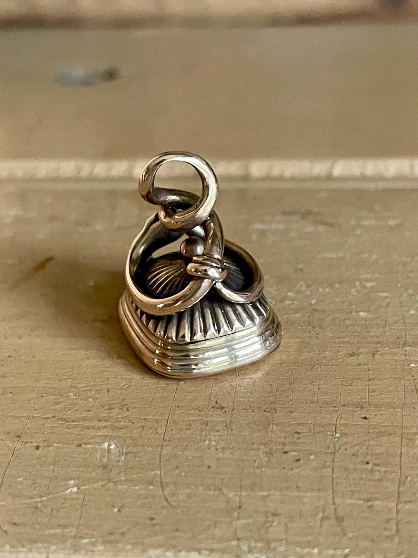 Antique 1840 14K Yellow Gold Snake Topped Watch Fob with Agate Carved Bottom