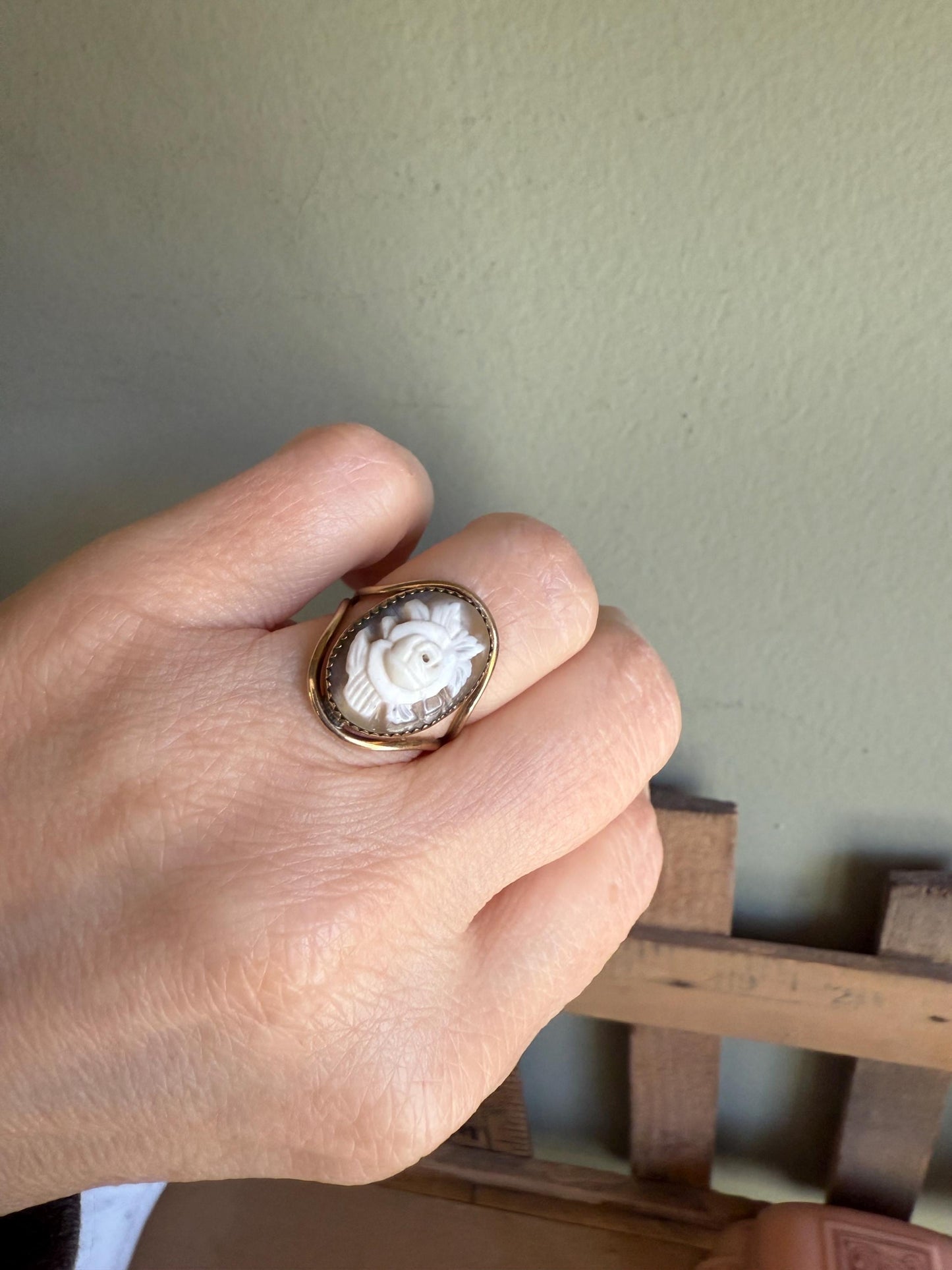 Vintage Burt Cassell 12K Gold Filled Hand Carved Shell Cameo of a Rose Ring
