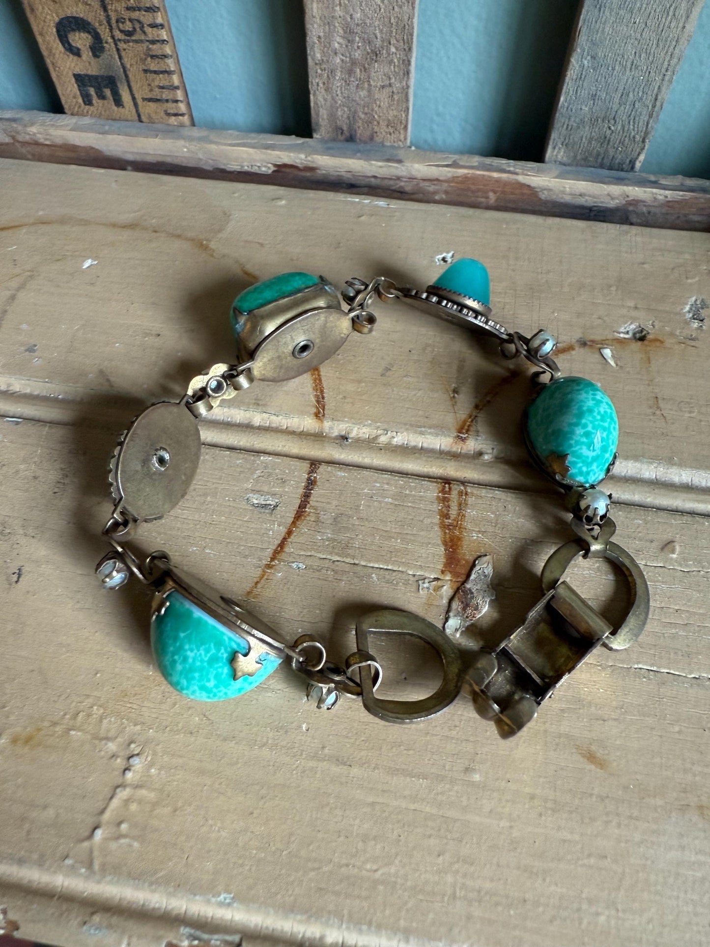 1930-1940 Art Deco Peking Glass Link Bracelet