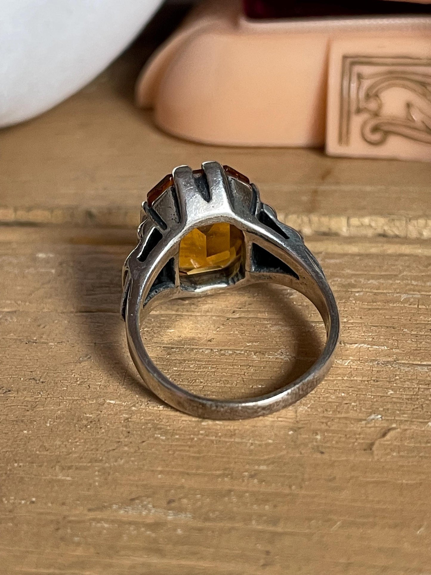 Vintage Sterling Silver Citrine Glass Stone Ring with Engraved Shoulders