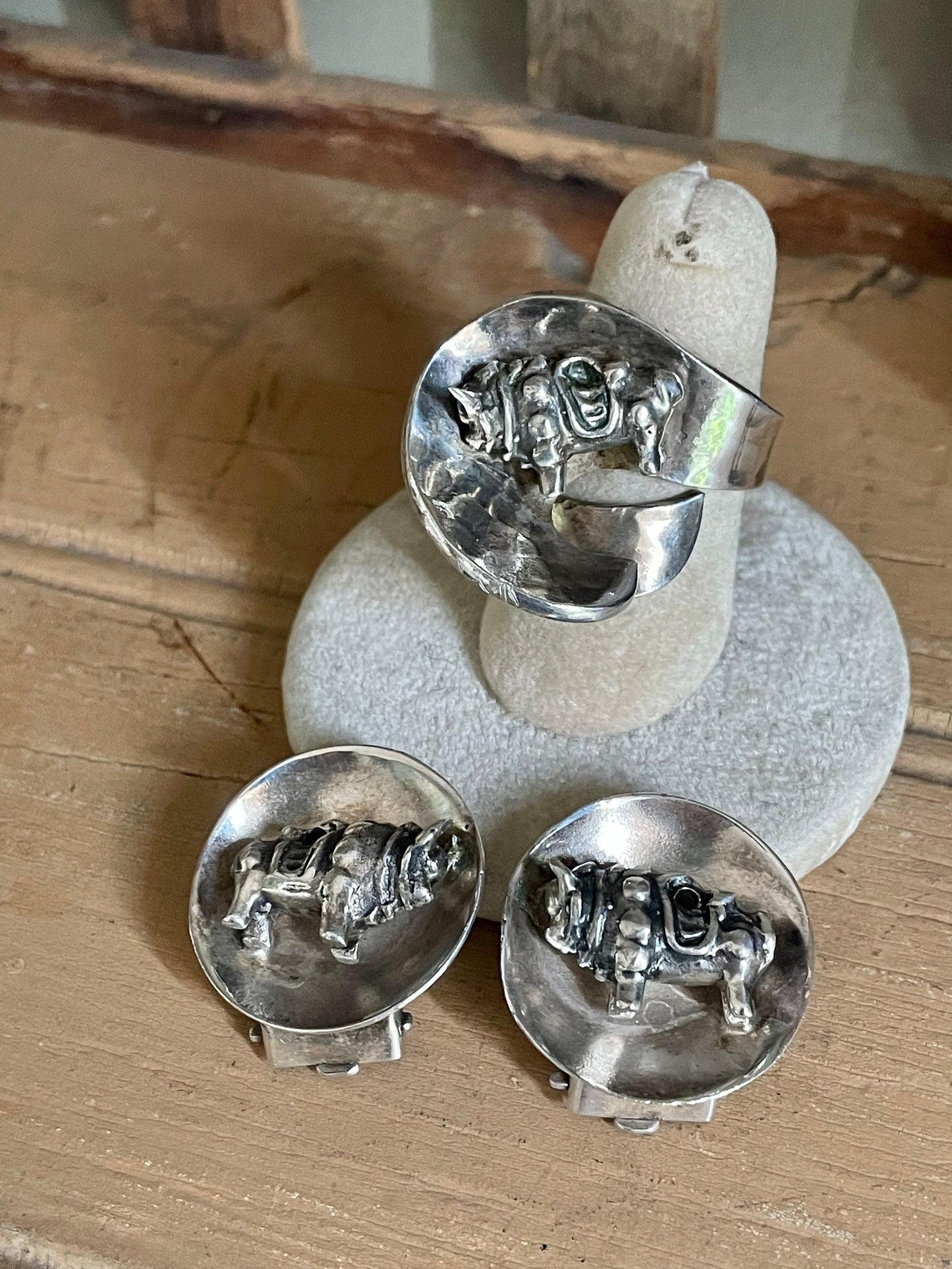 Graziella Laffi Oxen Set in Sterling Silver Ring and Earrings Mid-Century