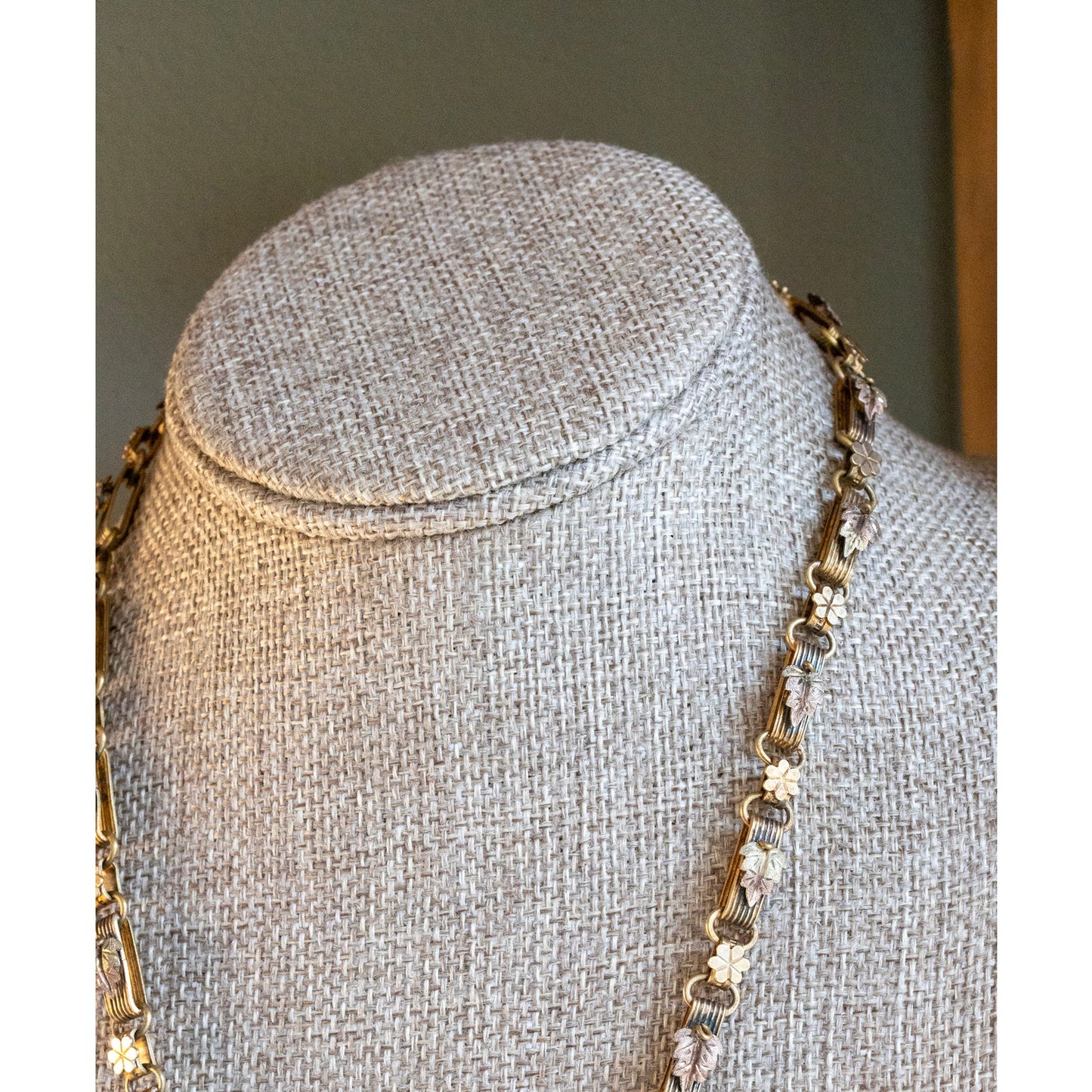 An Impressive Tri Color Maple Leaf Victorian Bookchain