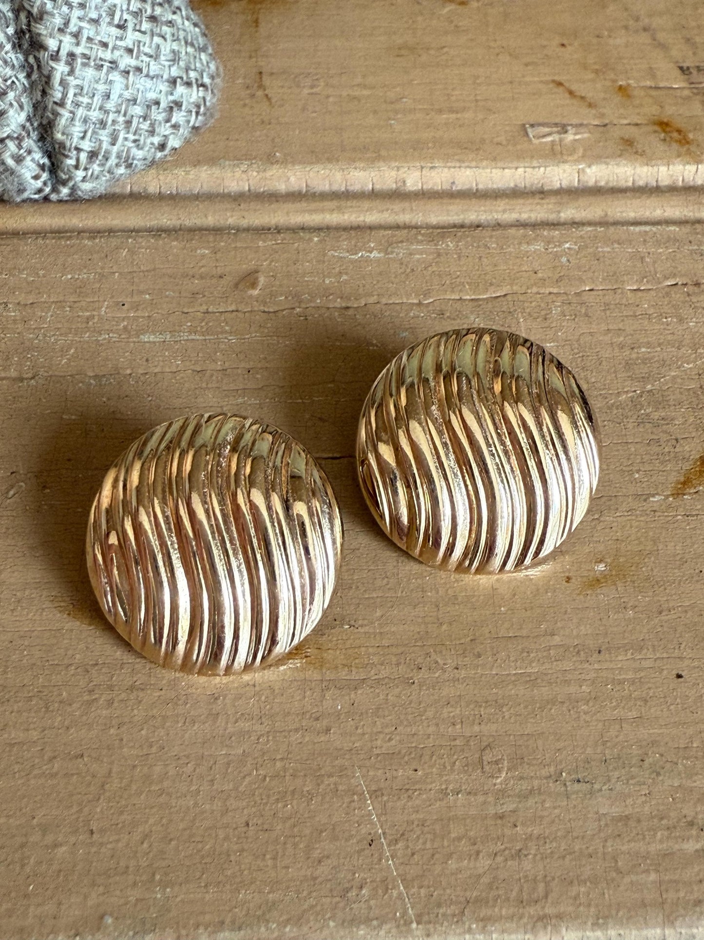 c1980 14K Yellow Gold Disc Clip Back Earrings