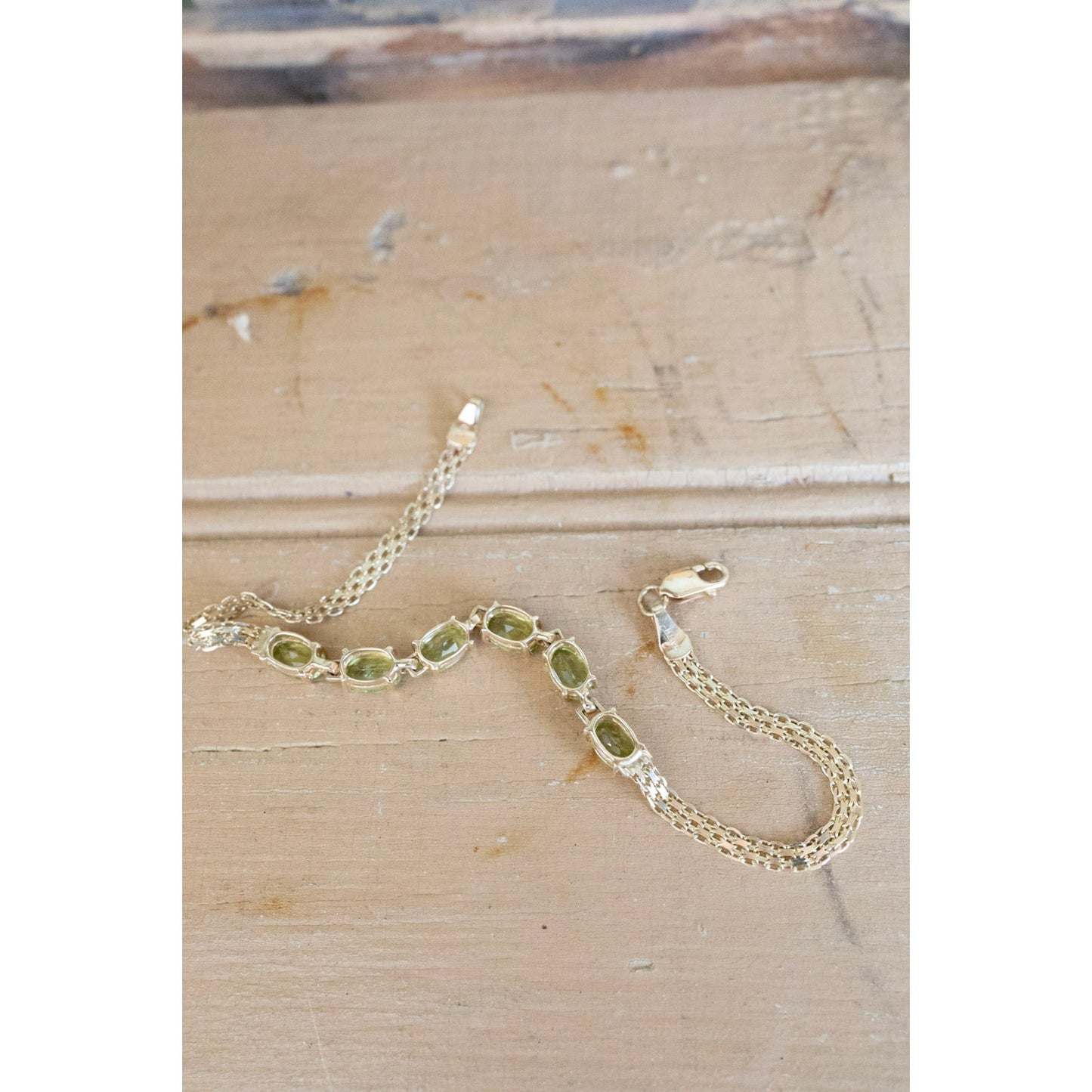 Vintage 14K Yellow Gold Oval Cut Peridot Gemstone Bracelet