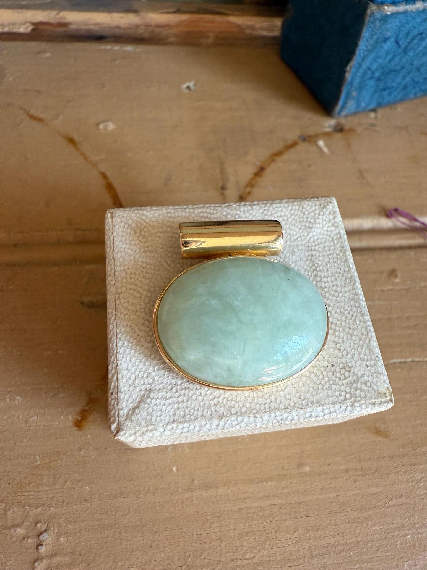 14k Yellow Gold Vintage Oval Jade Pendant you can add to Chains or Pearls