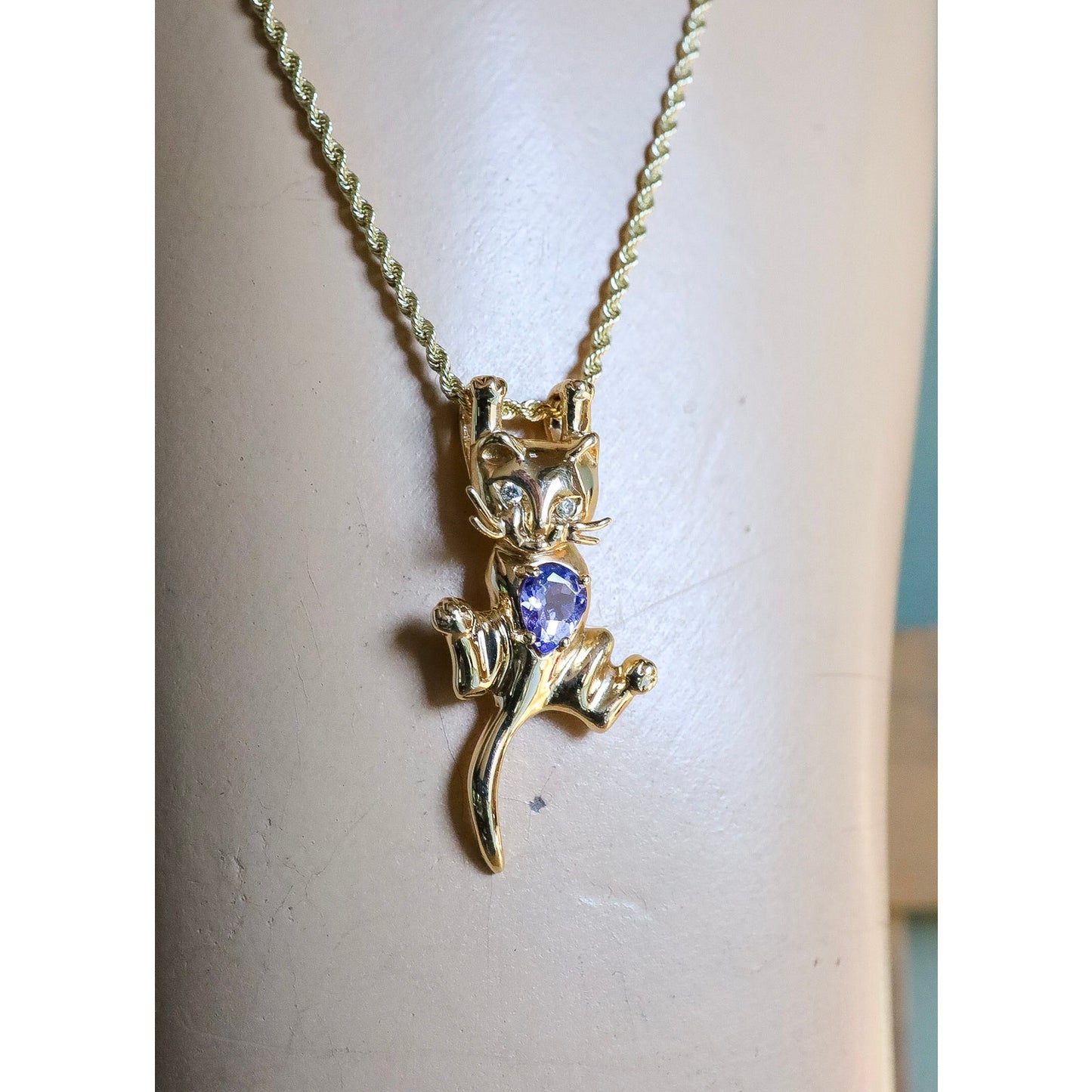 Vintage 14k Yellow Gold Hanging Cat Pendant with Tanzanite and Diamonds