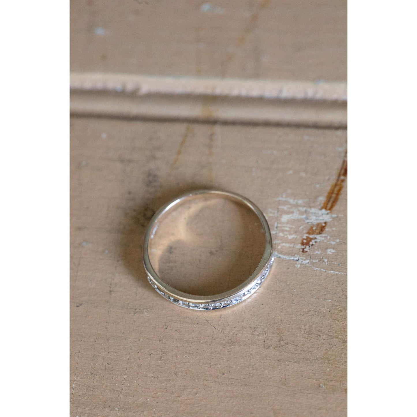 Vintage 14K Yellow Gold Illusion Diamond Band