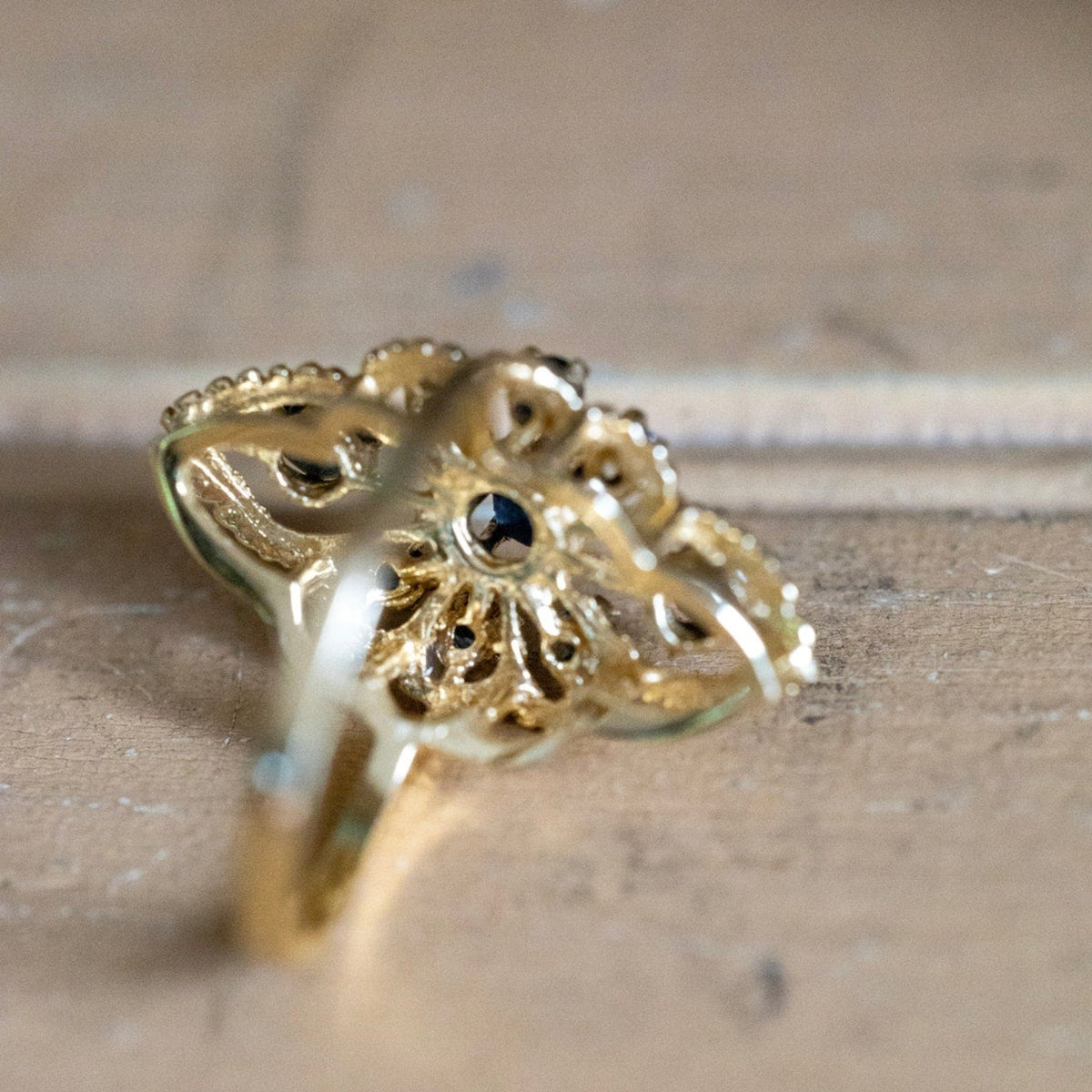 c1970 Vintage 14K Yellow Gold Natural Sapphire Ring