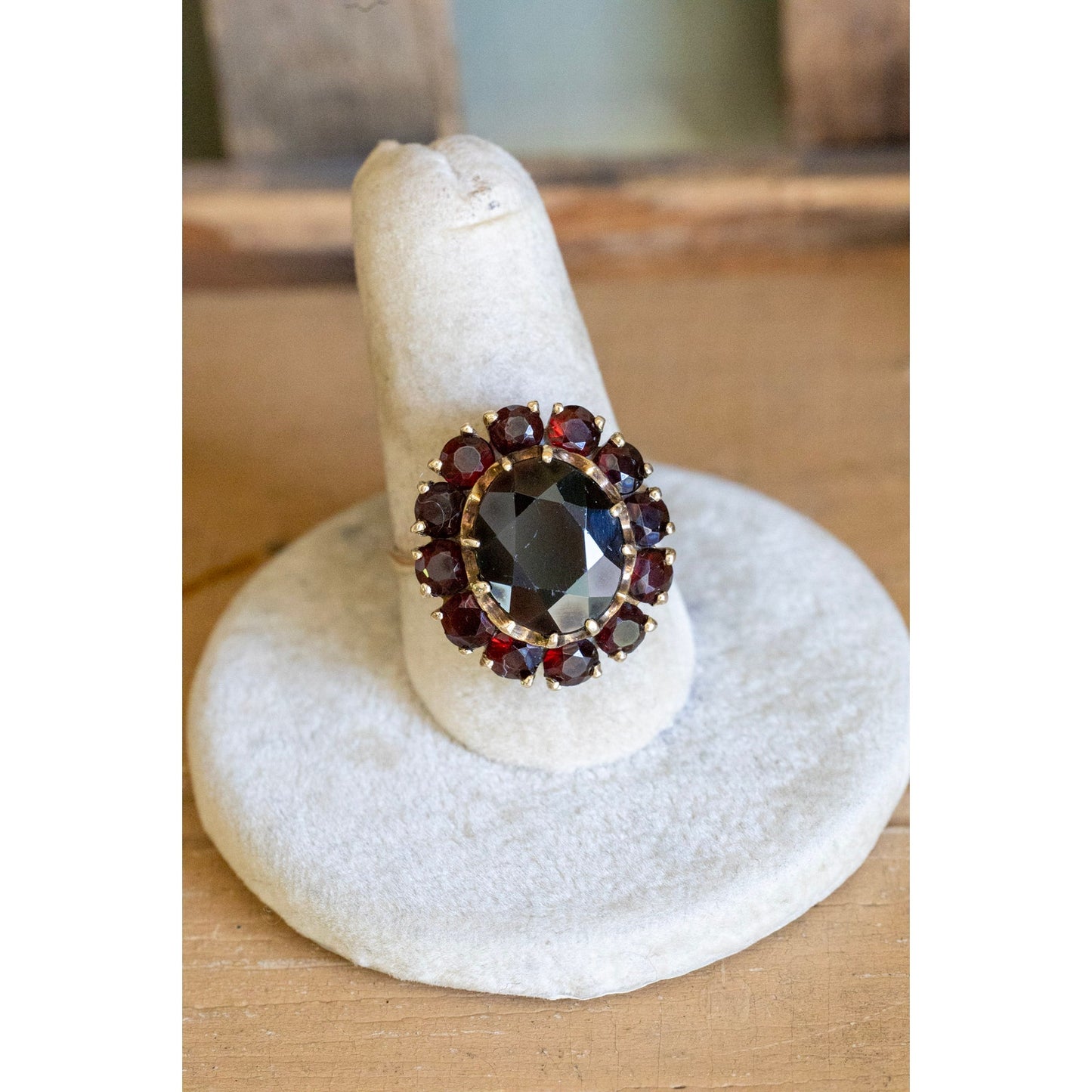 Vintage Mid Century 14K Yellow Gold Pyrope Garnet Ring