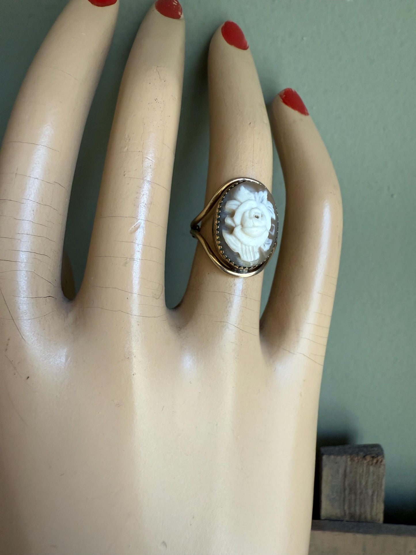 Vintage Burt Cassell 12K Gold Filled Hand Carved Shell Cameo of a Rose Ring