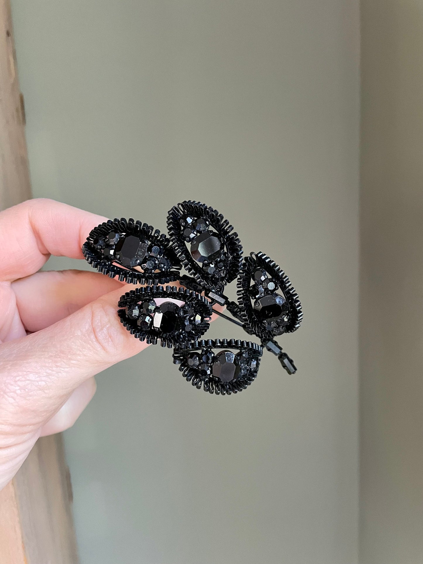 Massive Weiss Mid Century Japanned Black Stone Branch Brooch