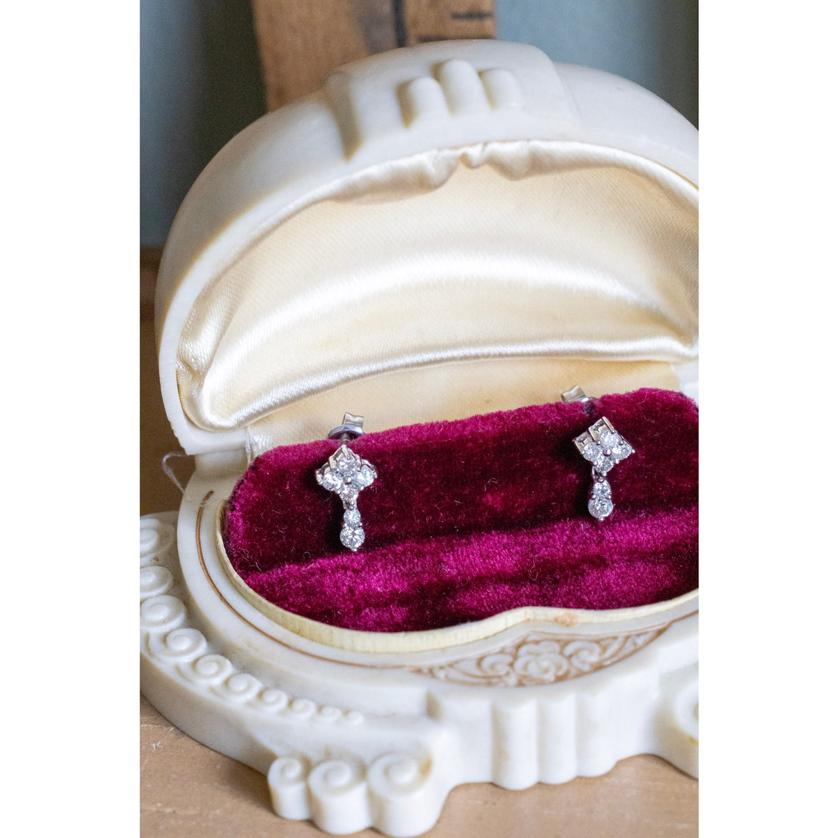 Vintage 14K White Gold Natural Diamond Dangle Earrings
