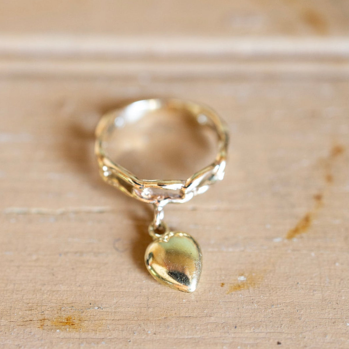 Vintage 14K Yellow Gold Chain Link Ring with Dangle Heart Charm