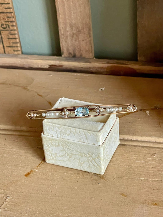 c1915 Edwardian Antique 14K Yellow Gold Oval Aquamarine and Natural Seed Pearl Brooch