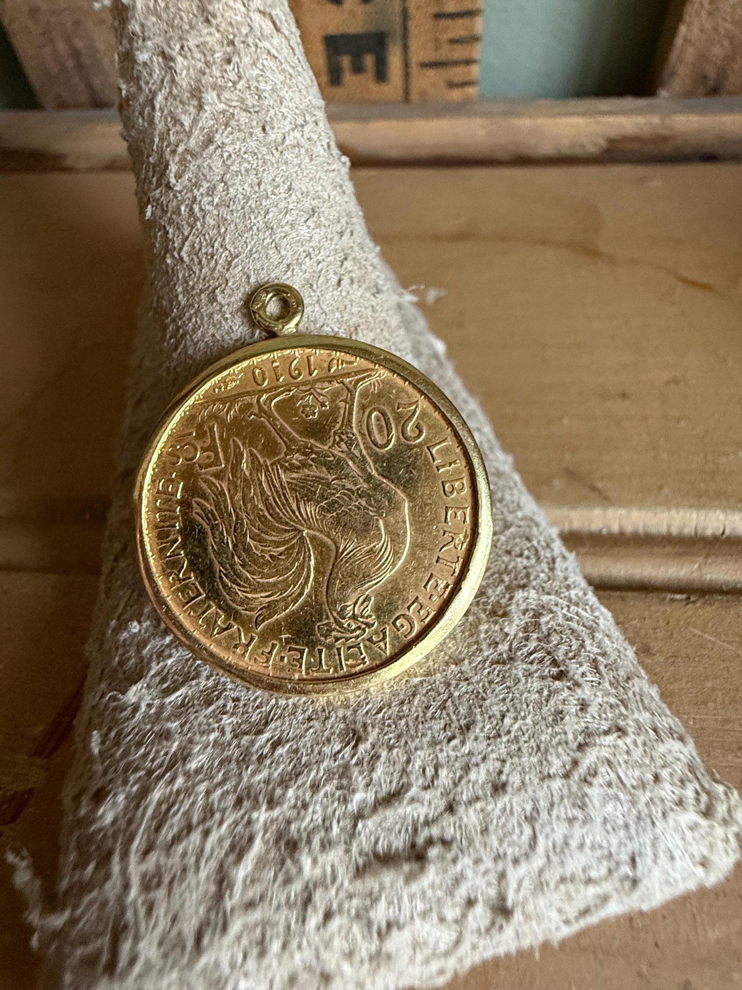 1910 20 Frances Rooster Gold Coin 18K Pendant