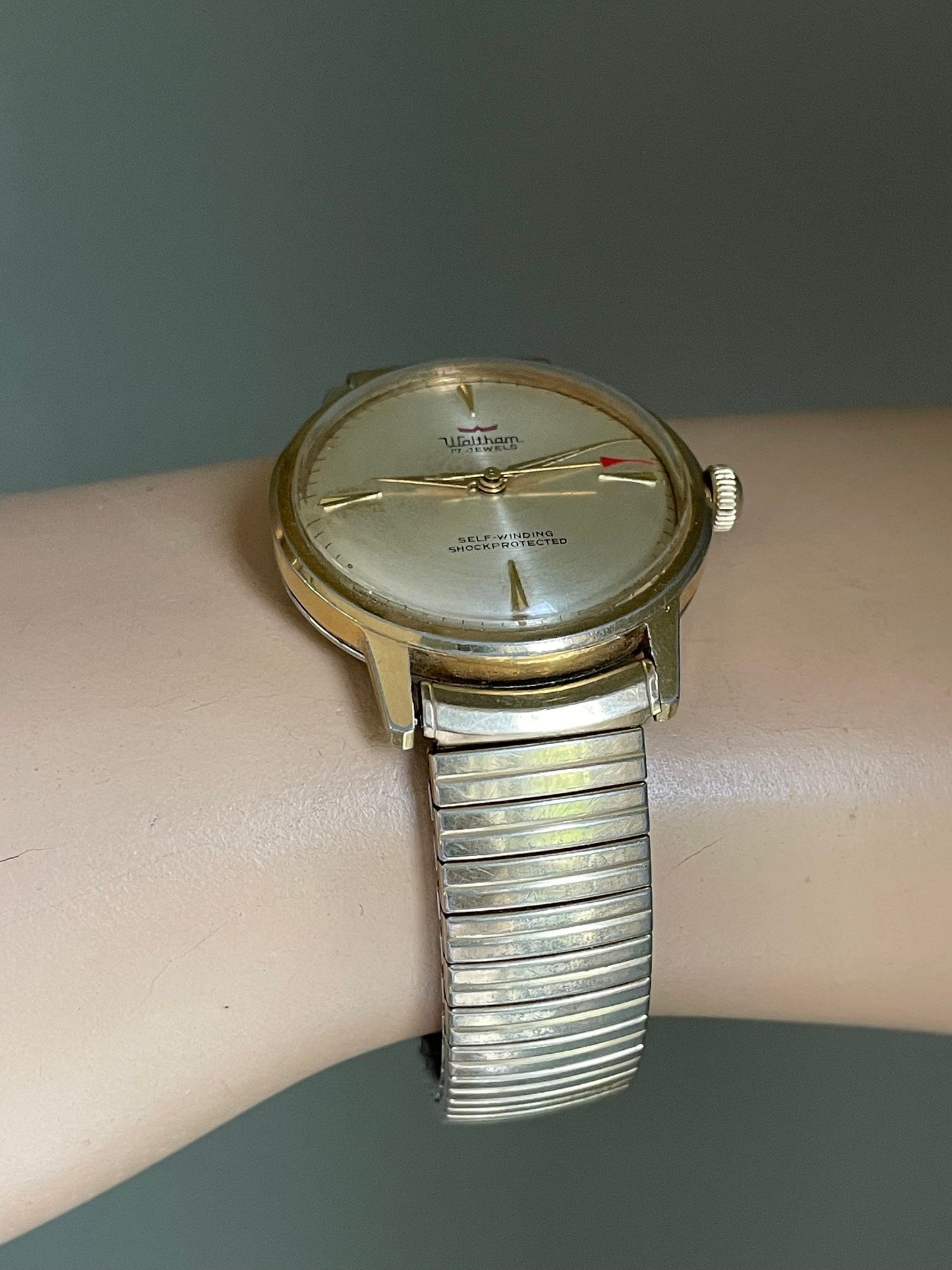 1960's Waltham 17 Jewels Self Winding Shock Protected Wrist Watch Working