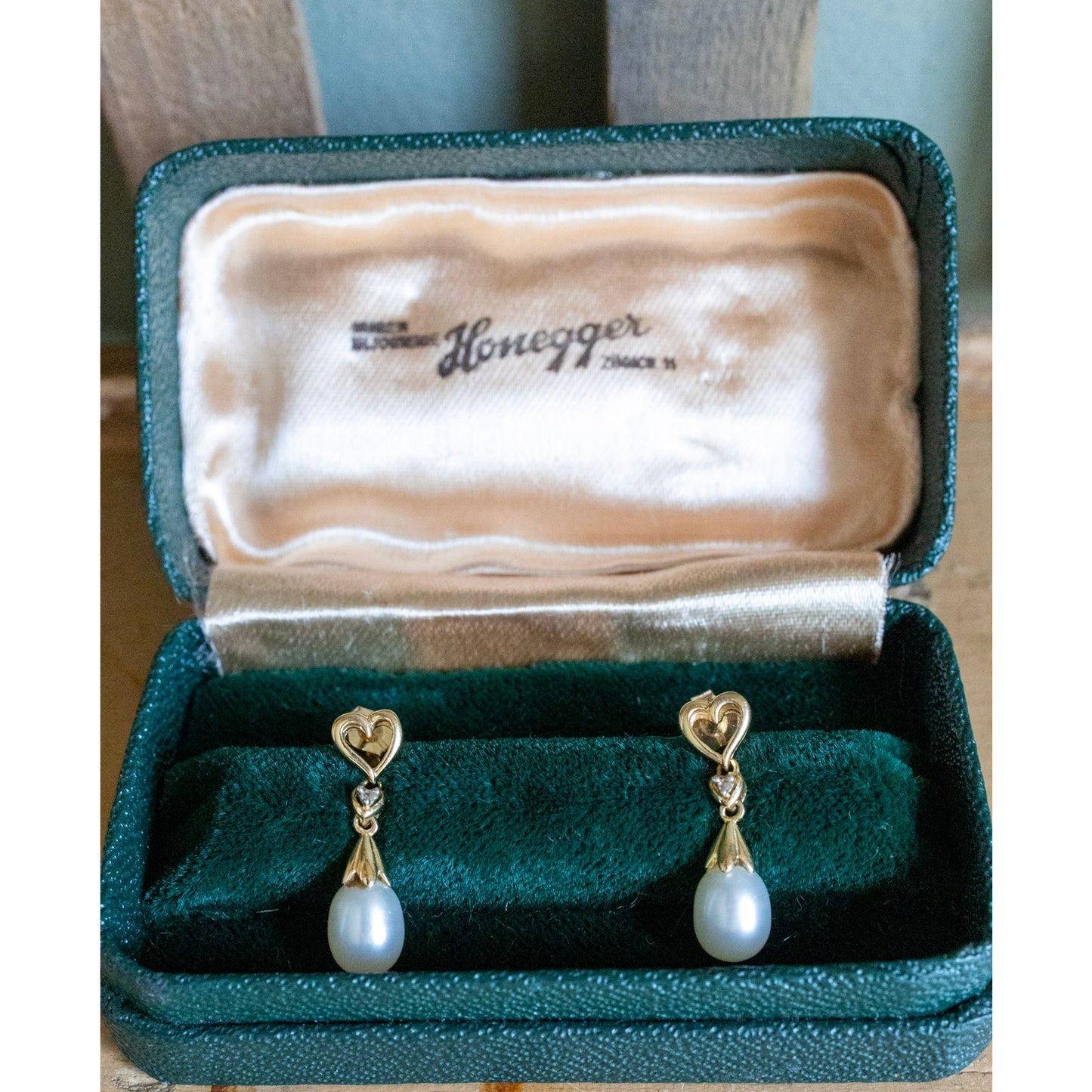 Vintage 14K Yellow Gold Diamond and Pearl Dangle Earrings