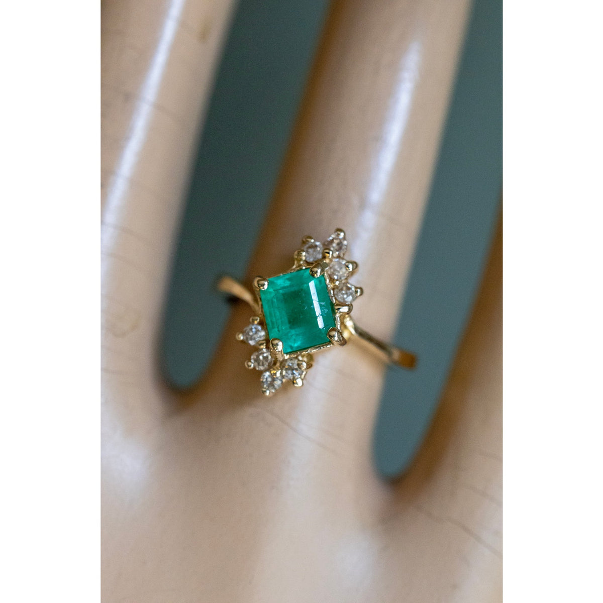 Vintage 14K Yellow Gold Natural Emerald and Diamond Ring