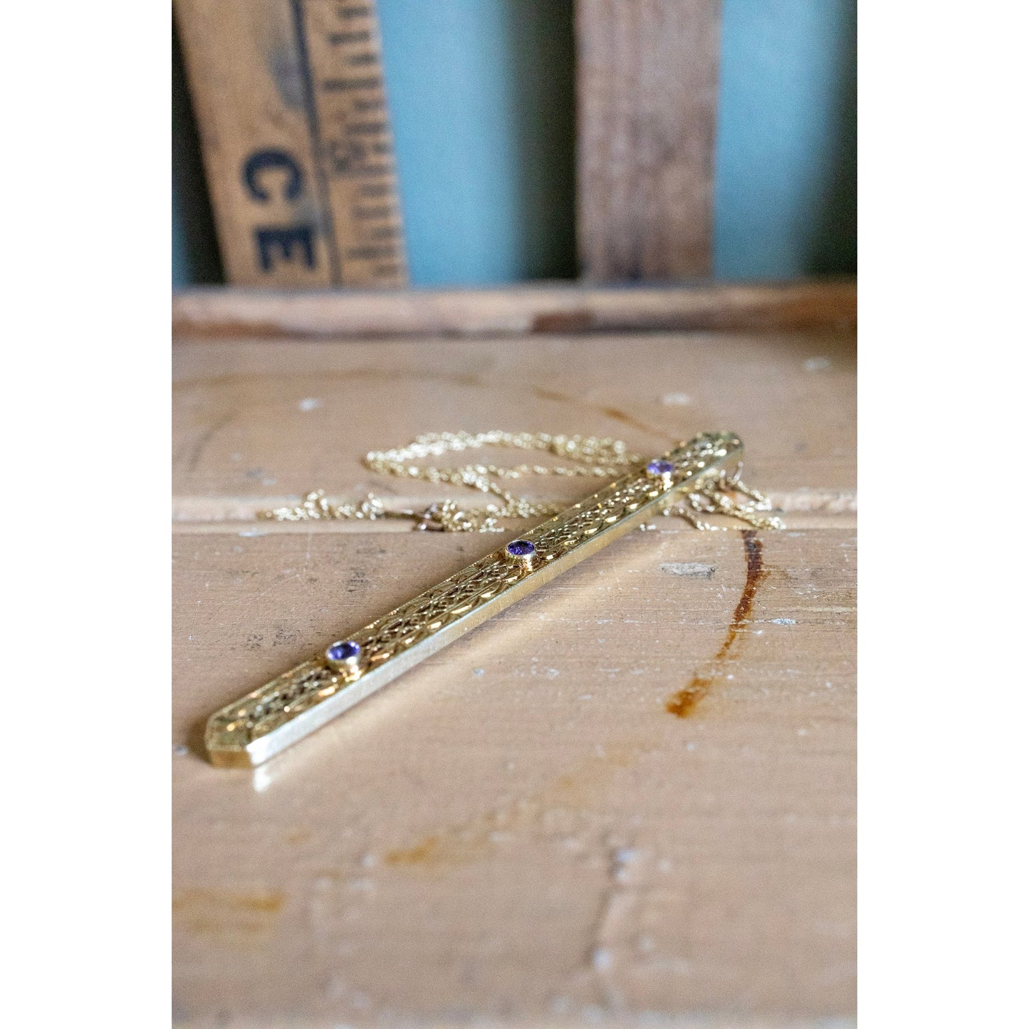 Unique 10K Yellow Gold Edwardian Amethyst Set Bar Pendant