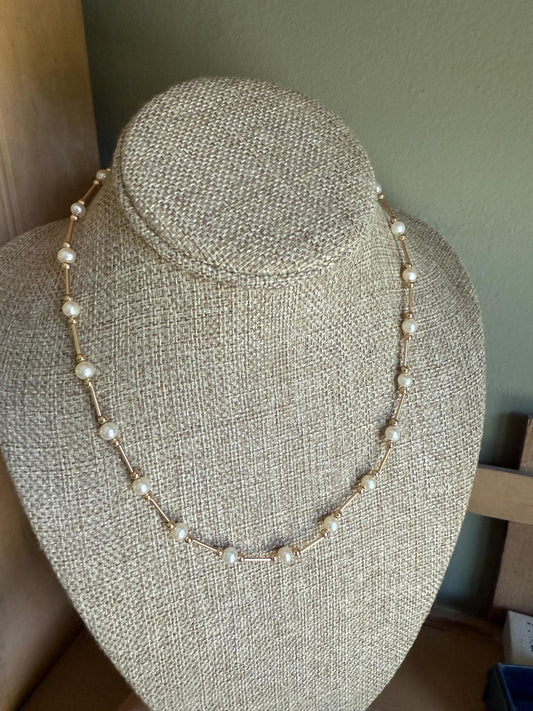 1980-1990 Vintage 14K Yellow Gold Tubular Link and Cultured Pearl Necklace