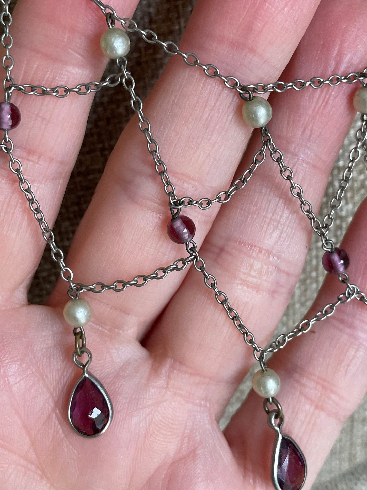 Vintage c1940 Imitation Glass and Pearl Bib Style Necklace