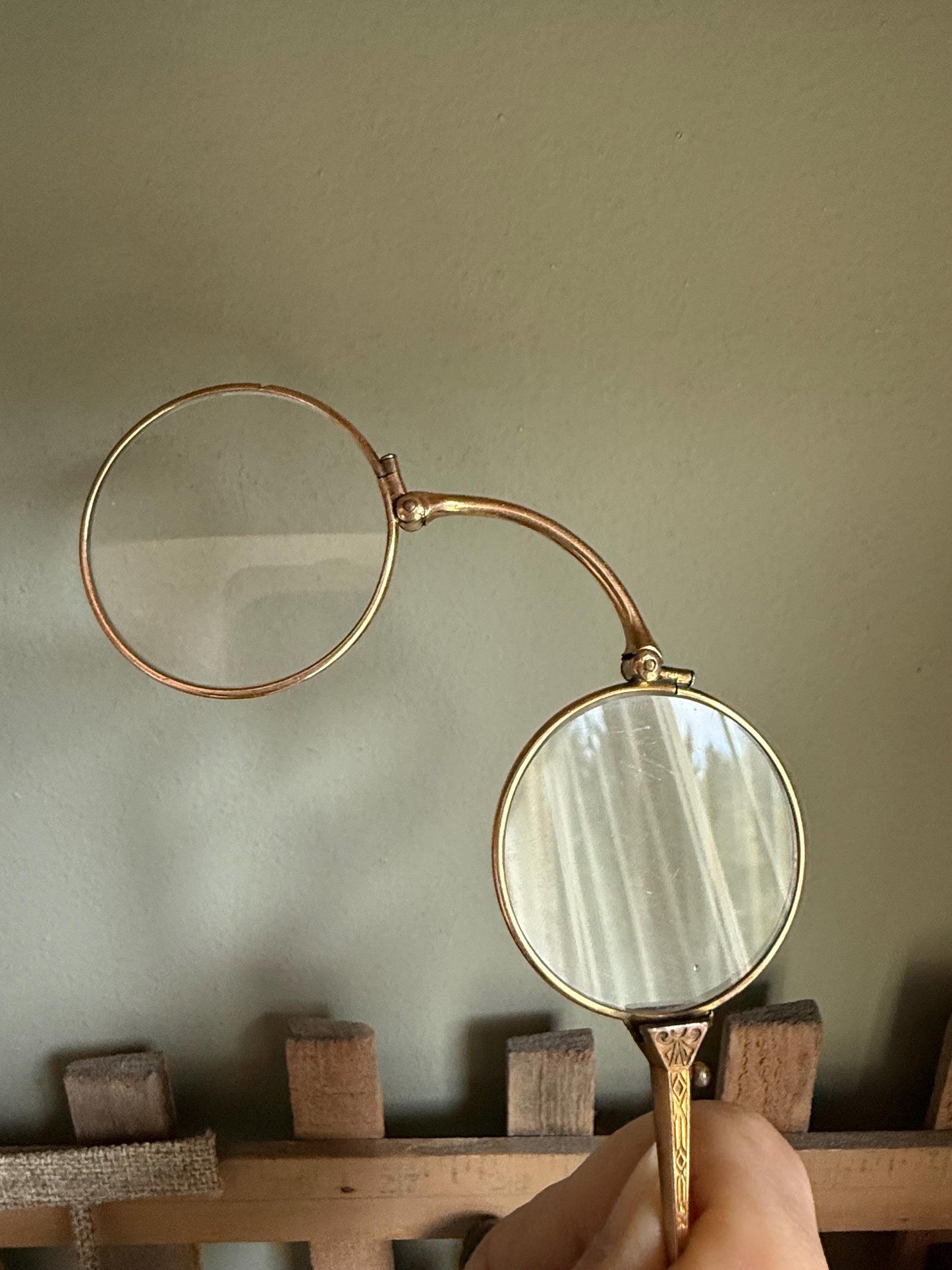 Antique Gold Filled Magnifying Eye Glass Collaspable Pendant