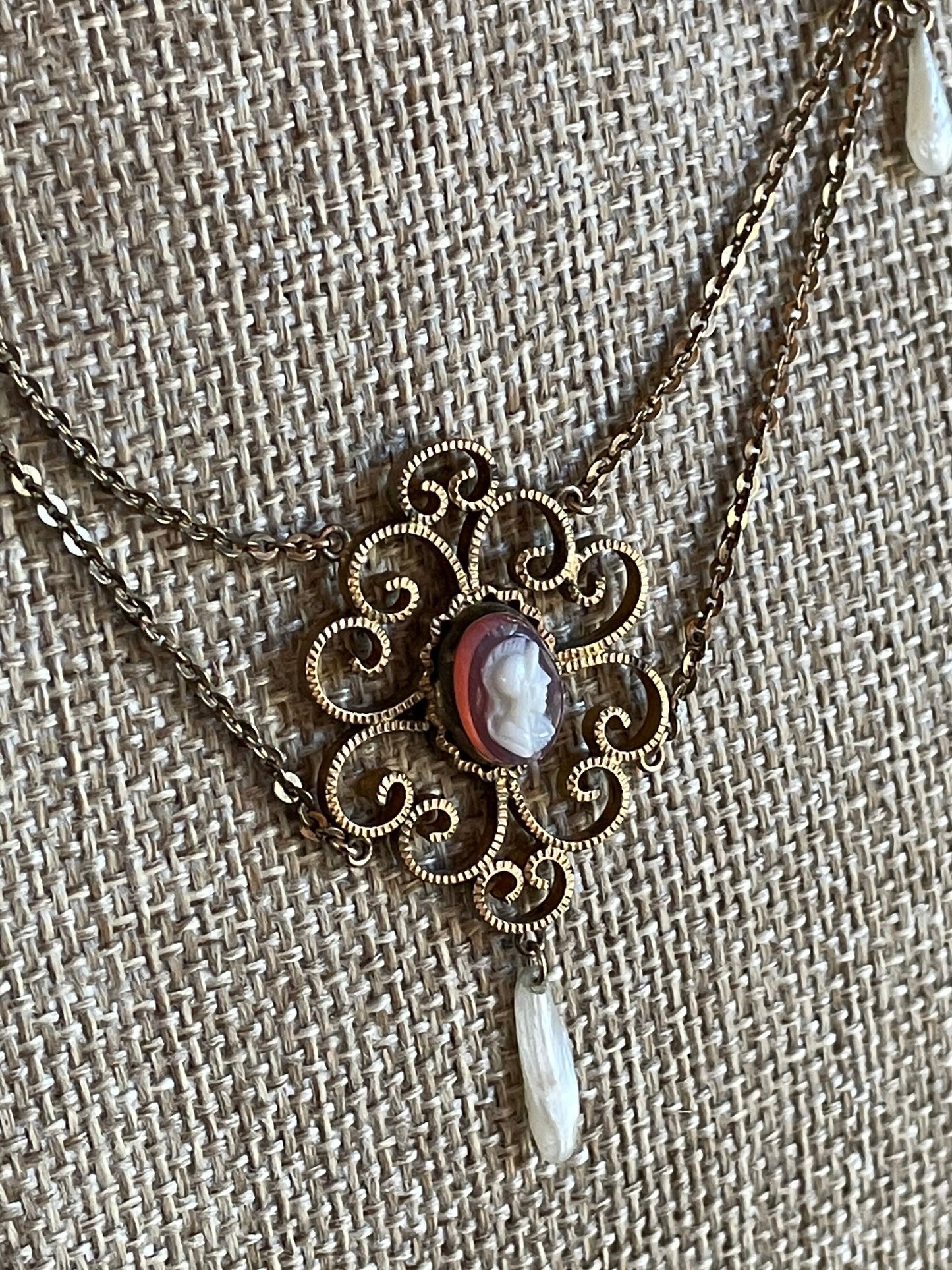 c1920 Gold Filled Agate Cameo Festoon Necklace with Dog Tooth Pearl Drops