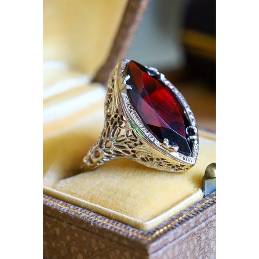 Art Deco 14K White Gold Marquis Cut Garnet Filigree Ring