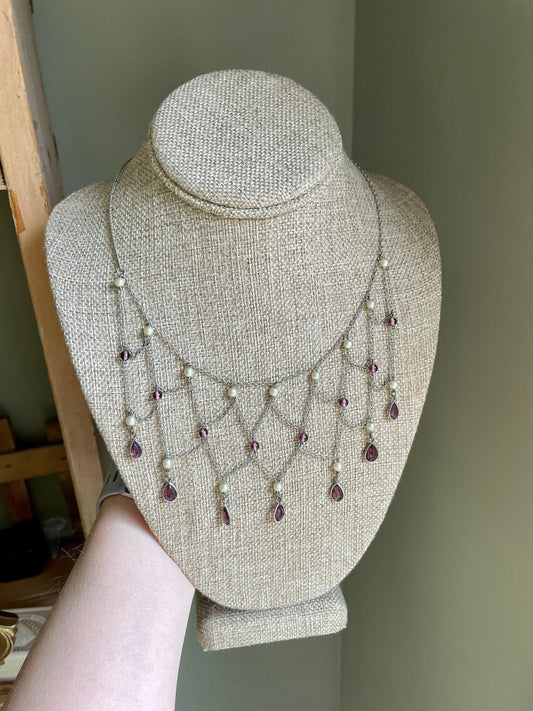 Vintage c1940 Imitation Glass and Pearl Bib Style Necklace