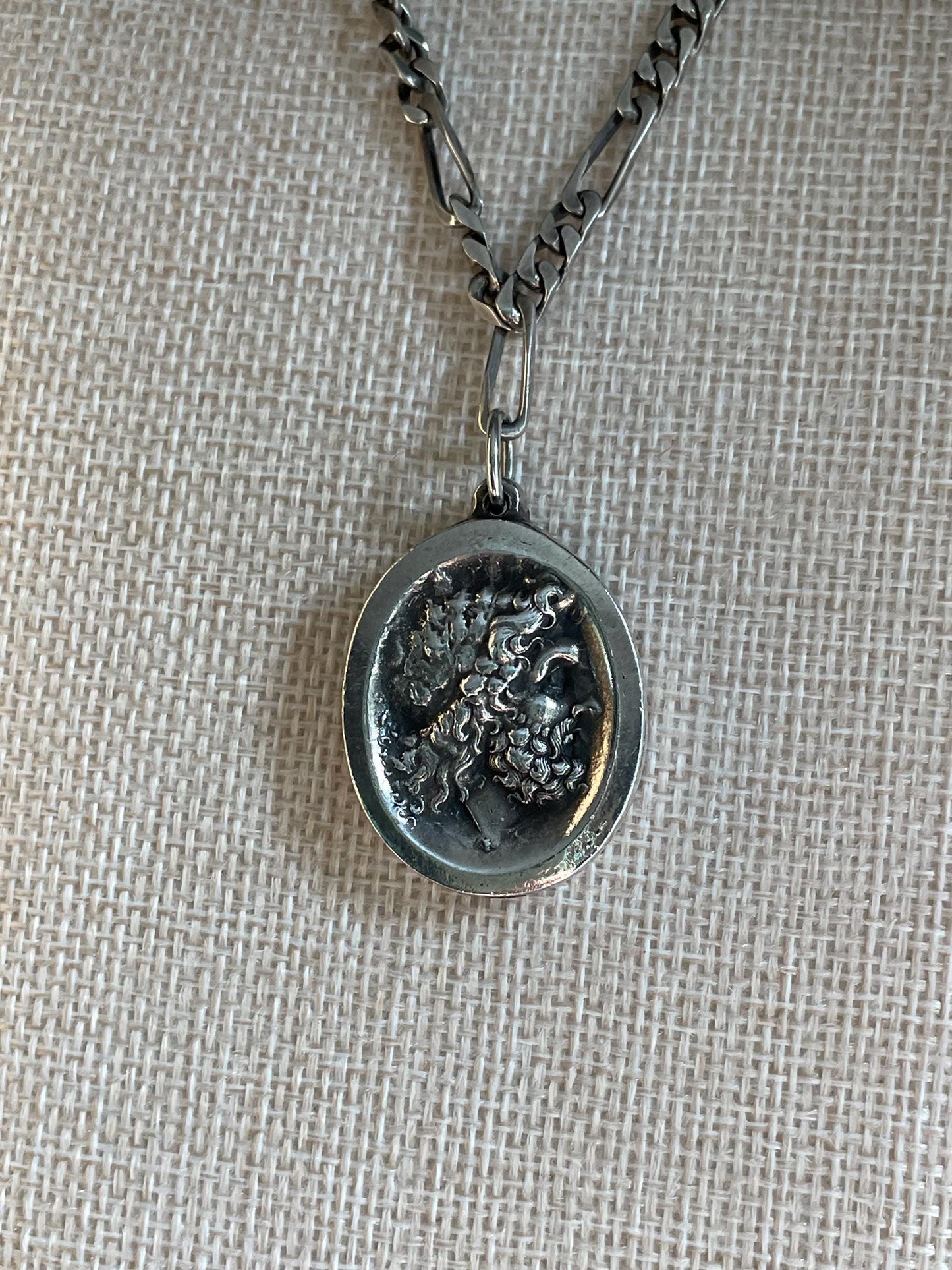 Vintage Henryk Winograd Fine Silver Repousse Pendant on Chain