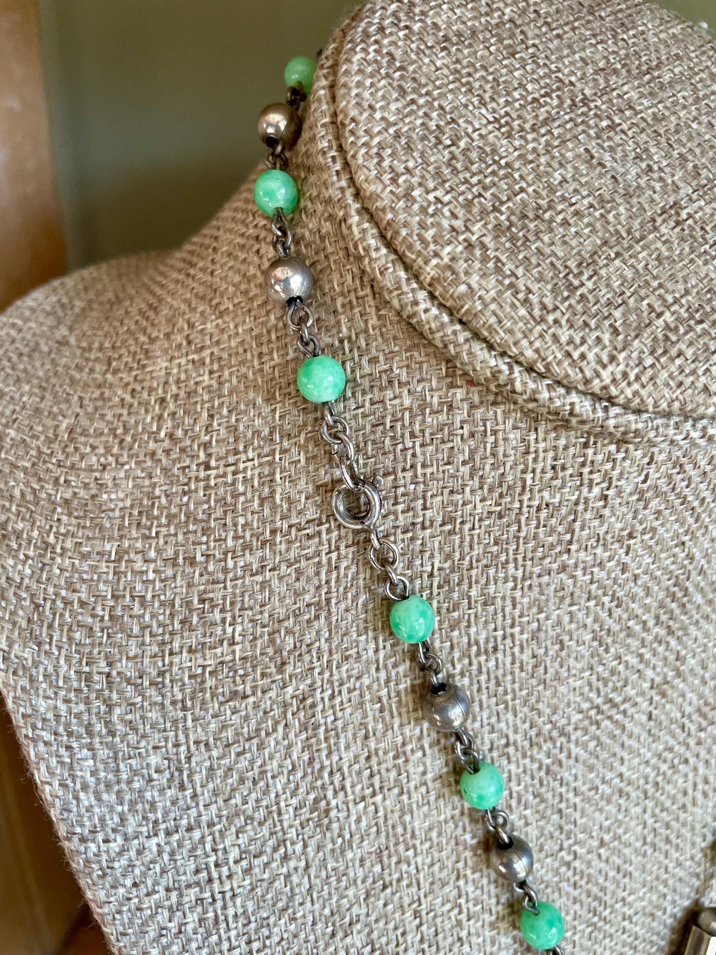 1920-1930 Made in Germany Peking Green Glass Flapper Dangle Necklace