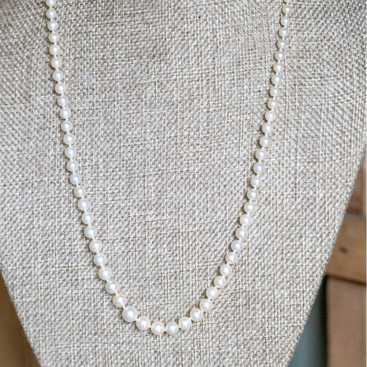 1930-1940 Vintage Graduated Cultured Pearl Necklace 20" Length