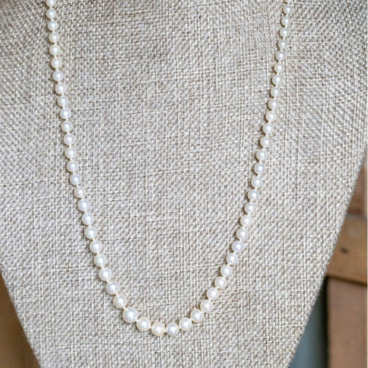 1930-1940 Vintage Graduated Cultured Pearl Necklace 20" Length