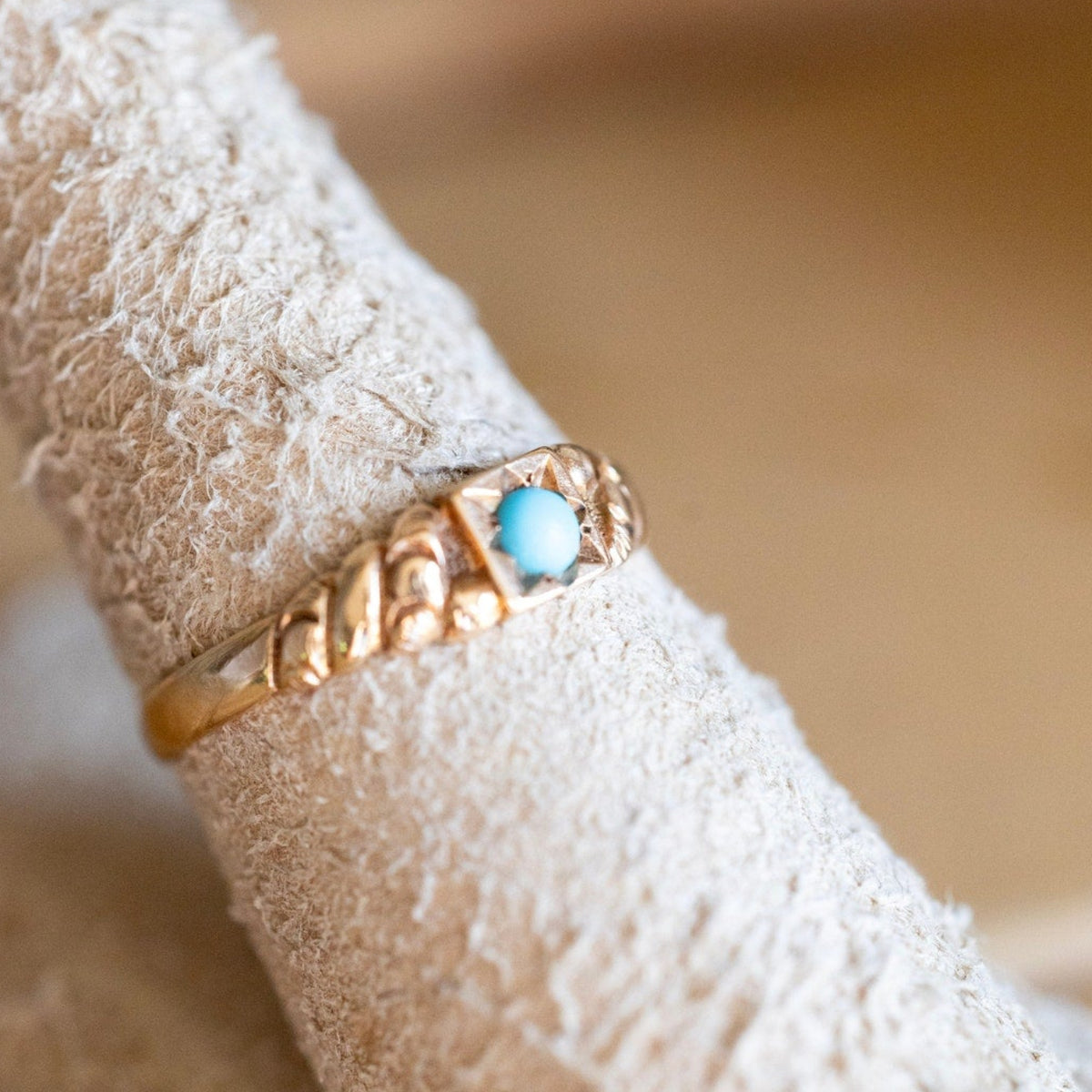 Antique 14K Yellow Gold Late Victorian Turquoise Ring Engraved Pearl