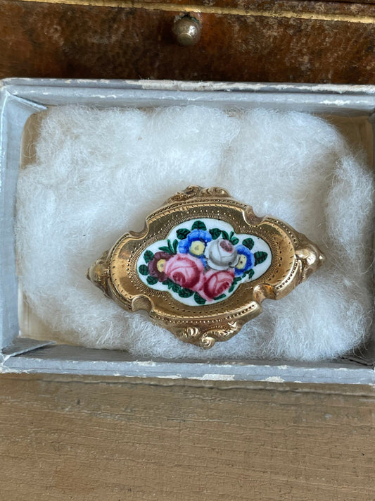 A Victorian Hand Enameled 14K Yellow Gold Brooch