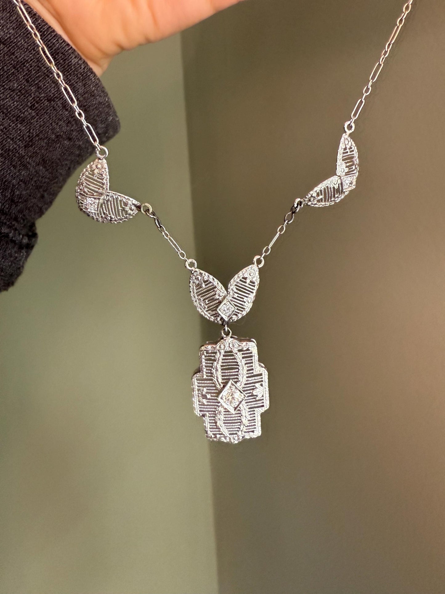 Vintage Art Deco 14K White Gold Filigree Diamond Set Necklace