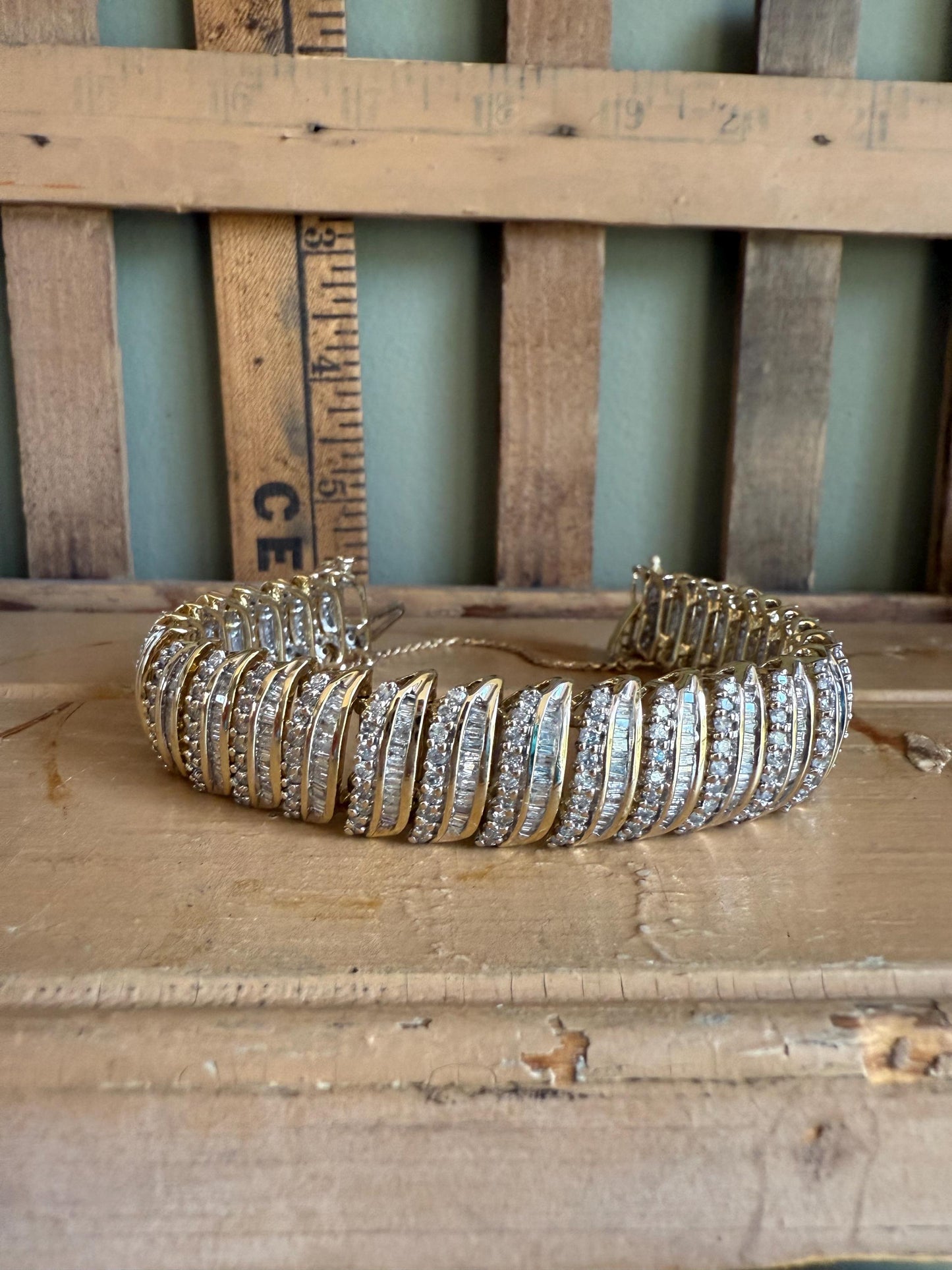 c1980 Vintage 14K Yellow Gold Natural Diamond Link Bracelet 6 ctw