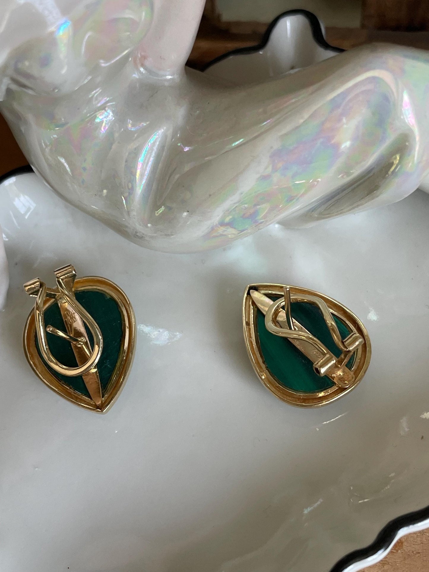 Vintage 1980's 14K Yellow Gold Tear-Shaped Malachite Earrings