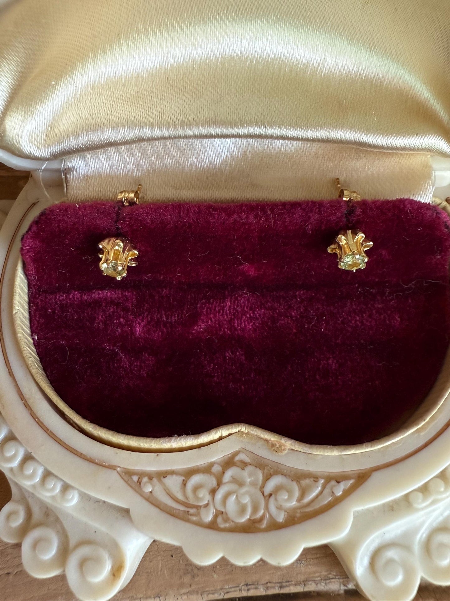 Vintage 10k Slightly Green-Yellow Quartz Stud Earrings with 14K Backs