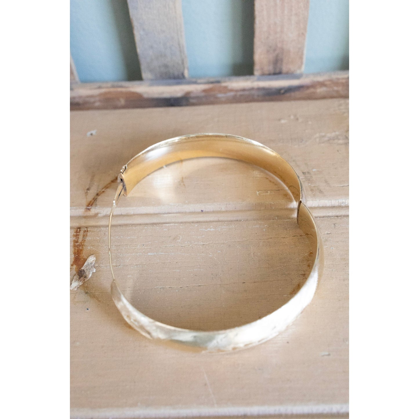 Vintage 14K Yellow Gold Oval Engraved Bracelet Bangle
